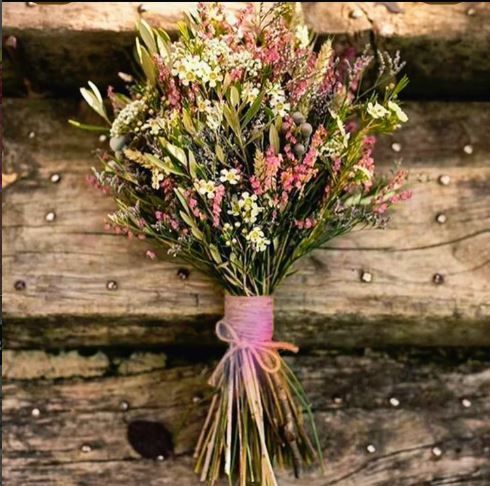 Ramo de flores preparado para regalar.